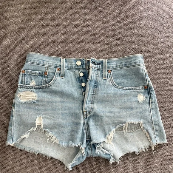 Levi’s Distressed Light Blue Denim Shorts - Picture 2 of 6